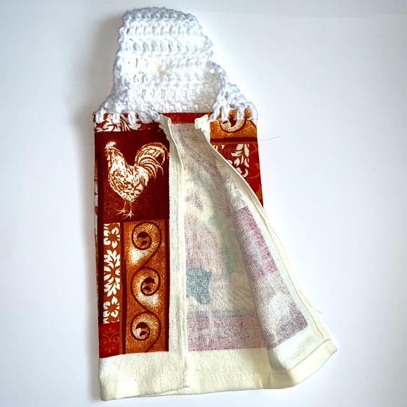 Hand Crafted Crochet Top Red Rooster Hanging Kitchen or Bathroom Hand Towel - Picture 6 of 6